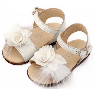 PRI2662 Εκρού Πέδιλο Διακοσμημένο με Χειροποίητο Λουλούδι με Πούπουλα 