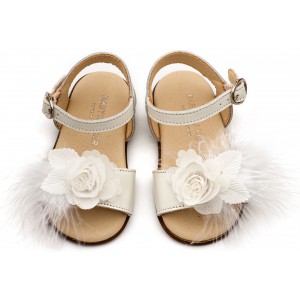 PRI2662 Εκρού Πέδιλο Διακοσμημένο με Χειροποίητο Λουλούδι με Πούπουλα 