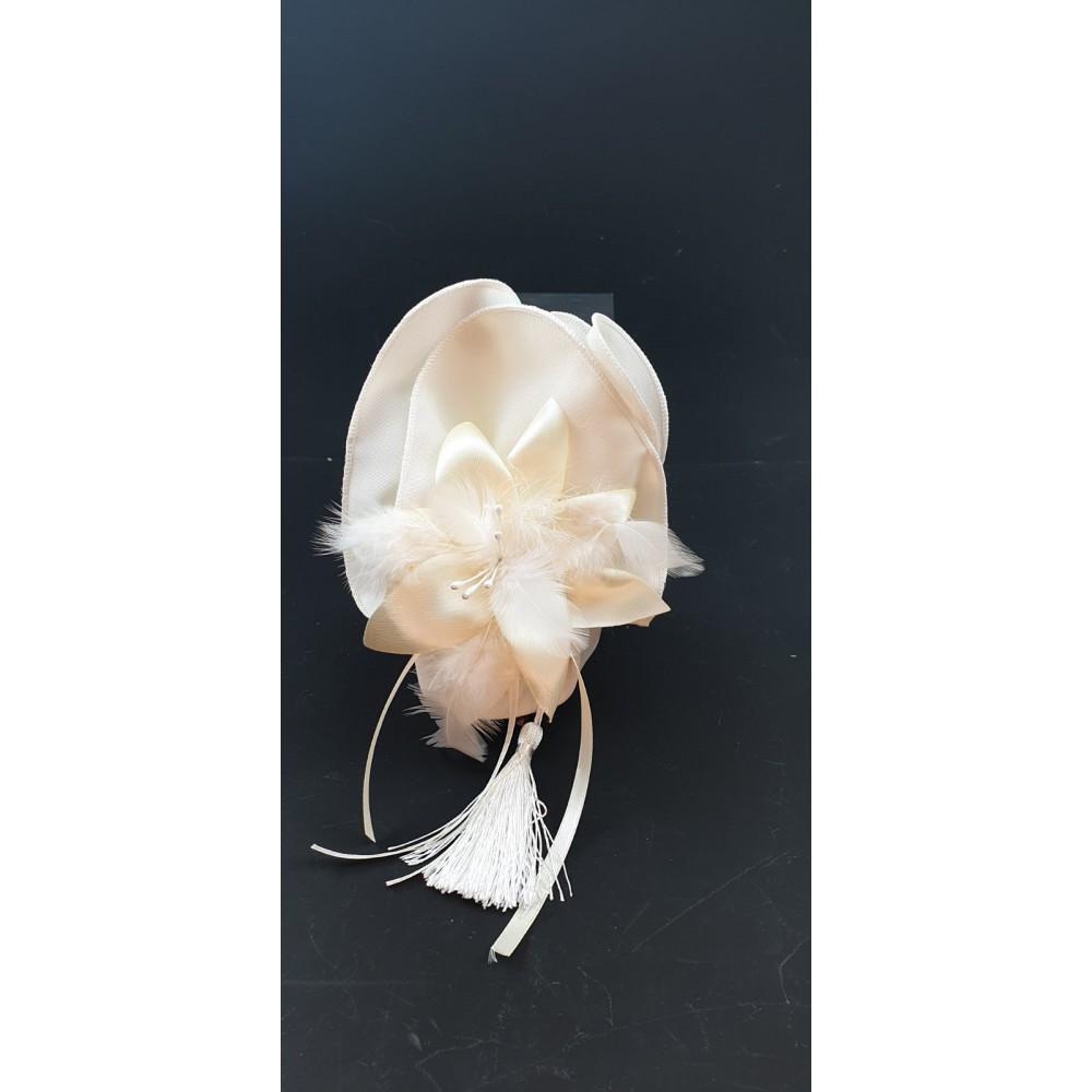 Μπομπονιέρα Ιδιαίτερη Lilium Feather Ivory
