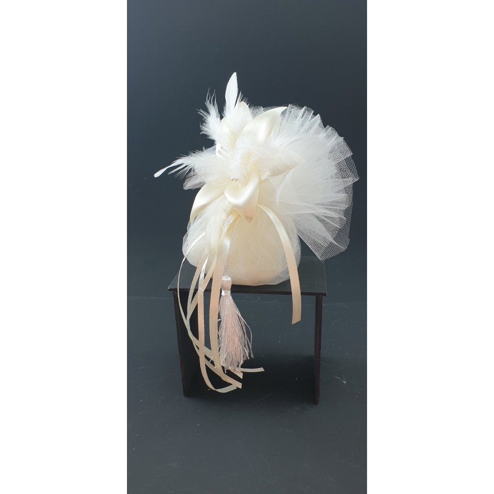 Μπομπονιε΄ρα Ιδιαίτερη Lilium Feather Ivory