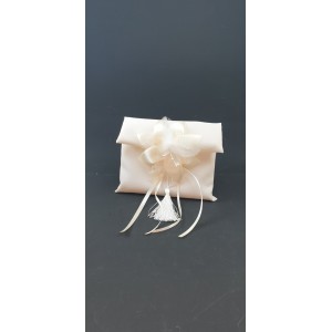 Μπομπονιέρα Ιδιαίτερη Lilium Feather Ivory