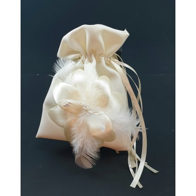 Μπομπονιέρα Ιδιαίτερη Lilium Feather Ivory