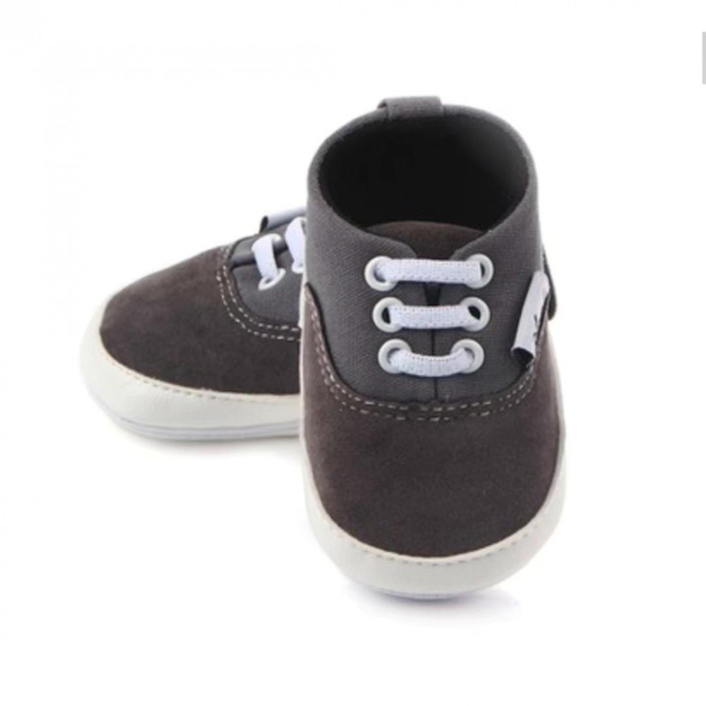 Παπούτσια αγκαλιάς γκρι με λευκές λεπτομέρειες