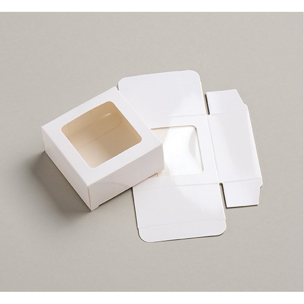 ΜΠΟΜΠΟΝΙΕΡΑ ΤΕΤΡΑΓΩΝΟ ΚΟΥΤΙ ΛΕΥΚΟ ΧΑΡΤΙΝΟ ΜΕ ΔΙΑΦΑΝΕΙΑ 8X8X4CM 