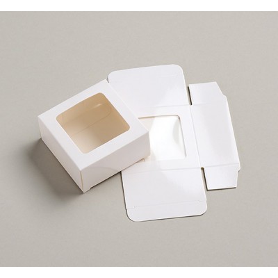 ΜΠΟΜΠΟΝΙΕΡΑ ΤΕΤΡΑΓΩΝΟ ΚΟΥΤΙ ΛΕΥΚΟ ΧΑΡΤΙΝΟ ΜΕ ΔΙΑΦΑΝΕΙΑ 8X8X4CM