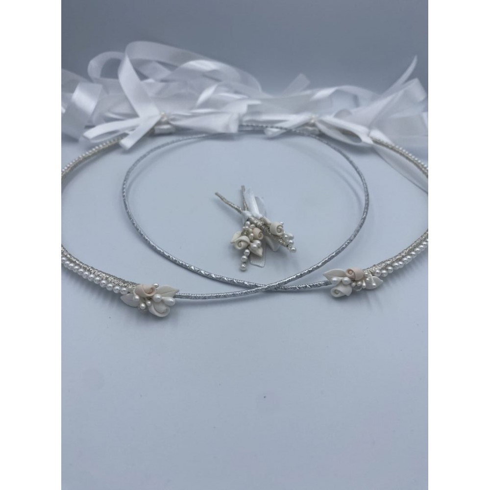 ΣΤΕΦΑΝΑ ΧΕΙΡΟΠΟΙΗΤΑ ΣΕ ΛΕΥΚΟ ΚΑΙ ΑΣΗΜΙ ΜΕ ΜΙΚΡΕΣ ΠΕΡΛΕΣ ΛΟΥΛΟΥΔΙΑ ΚΑΙ ΦΥΛΛΑ ΠΟΡΣΕΛΑΝΗΣ 