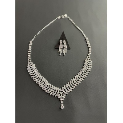 ΣΕΤ ΚΟΣΜΗΜΑΤΩΝ ΓΑΜΟΥ ΚΟΛΙΕ & ΣΚΟΥΛΑΡΙΚΙΑ ΜΕ ΣΤΡΑΣ