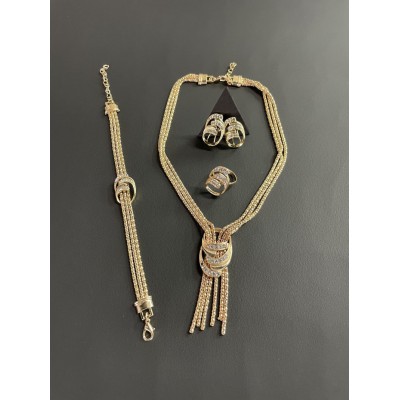 ΣΕΤ ΚΟΣΜΗΜΑΤΩΝ ΓΑΜΟΥ ΚΟΛΙΕ,ΒΡΑΧΙΟΛΙ,ΣΚΟΥΛΑΡΙΚΙΑ & ΔΑΧΤΥΛΙΔΙ ΣΕ ΧΡΥΣΟ ΧΡΩΜΑ