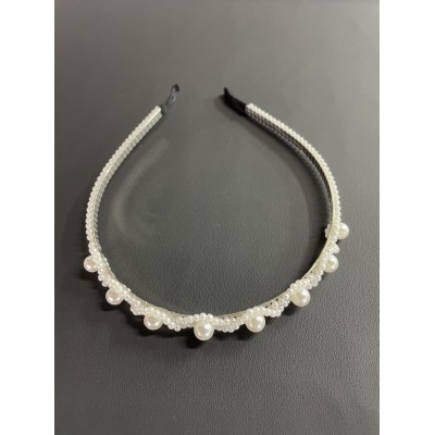 ΣΤΕΚΑ ΜΑΛΛΙΩΝ ΜΕ ΠΕΡΛΕΣ