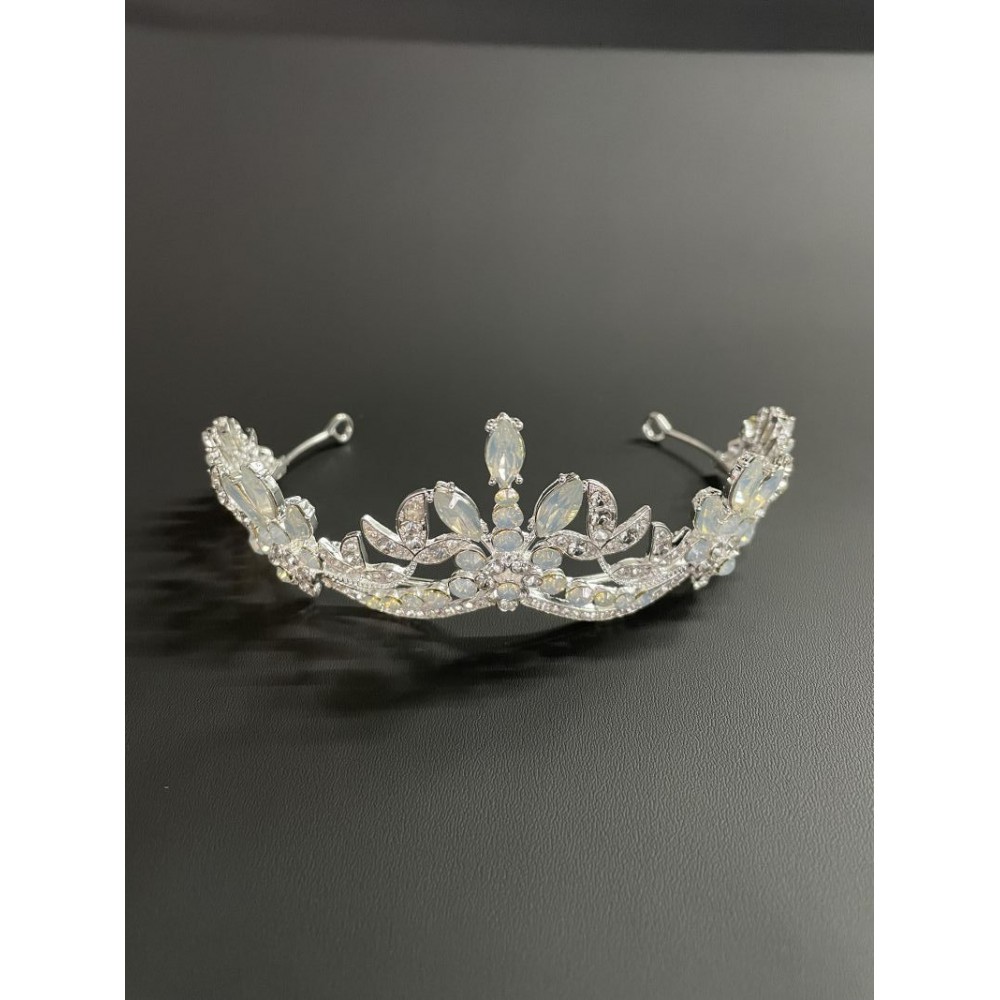 ΚΟΣΜΗΜΑ ΜΑΛΛΙΩΝ ΚΟΥΑΦ ΜΕ ΙΡΙΔΙΖΟΥΣΕΣ ΠΕΤΡΕΣ 