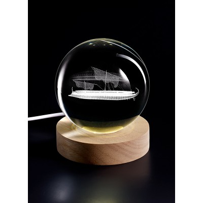 ΚΡΥΣΤΑΛΛΙΝΗ ΜΠΑΛΑ ΦΩΤΙΣΤΙΚΟ ΜΕ ΞΥΛΙΝΗ ΒΑΣΗ ΤΡΙΗΡΗΣ  7cm